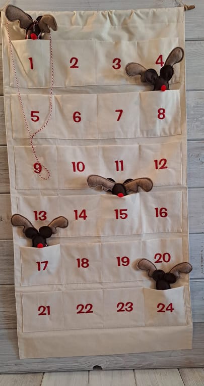 Calendario dell'avvento intero con renne