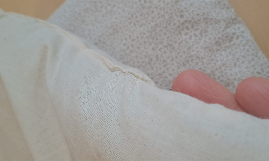 Dettaglio cuscino interno realizzato in cotone naturale